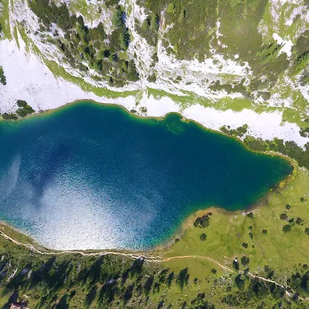 Schermerhuetten Alpesi faház